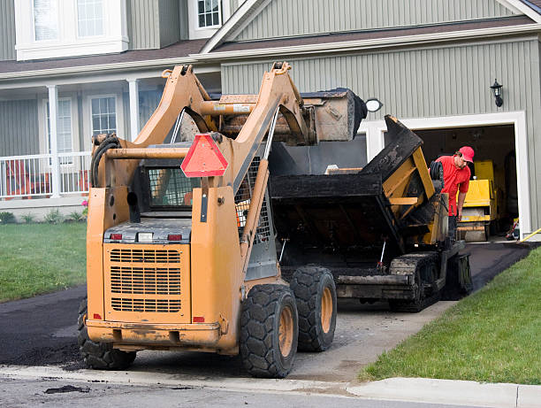 Best Asphalt Driveway Paving in Farmington, IL